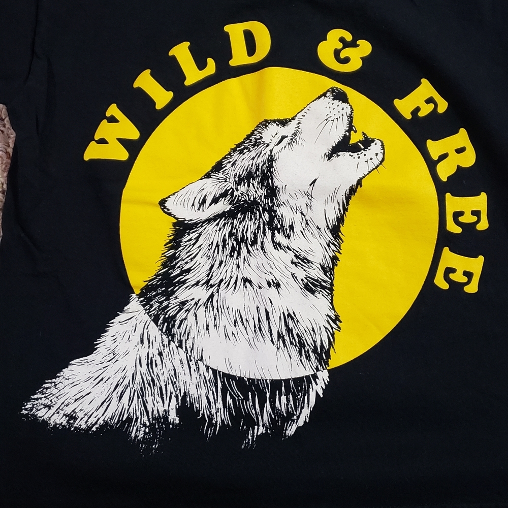 Wolf short sleeve tshirt